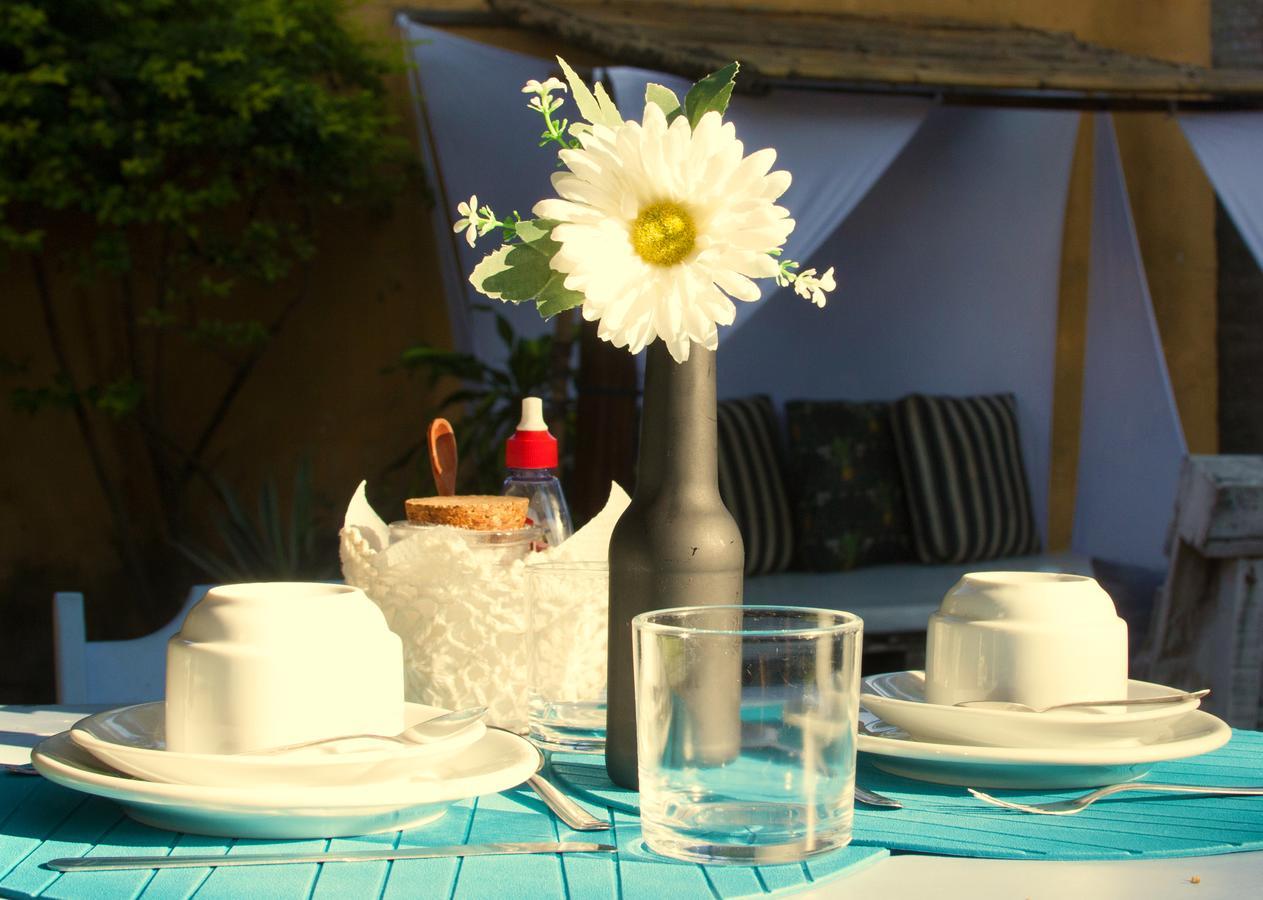Blanca Hostal